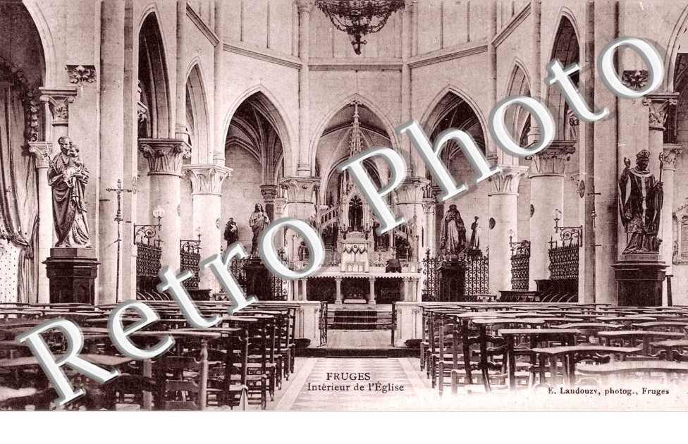 Interieur de l'eglise