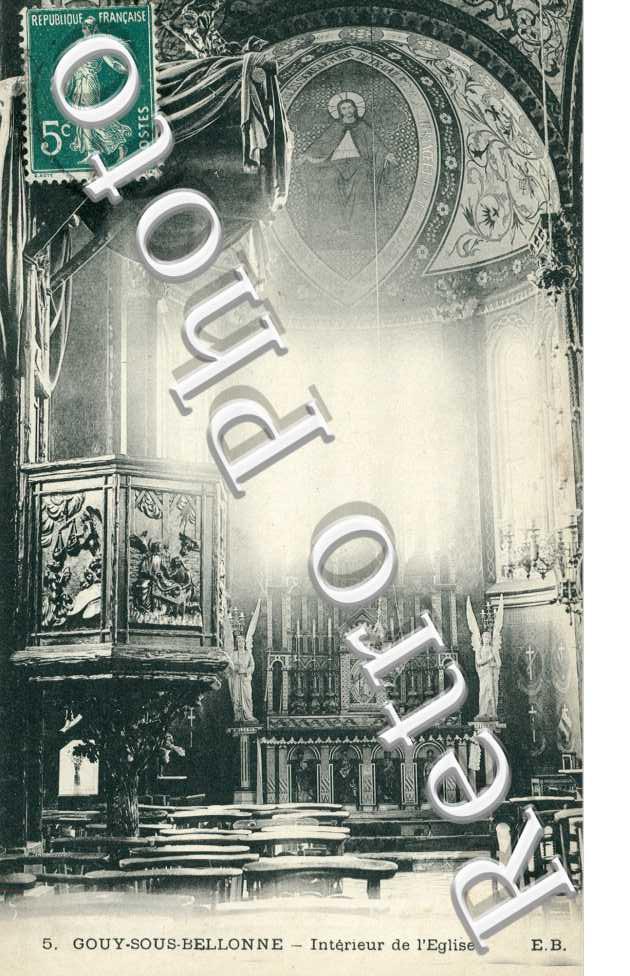 interieur de l'eglise