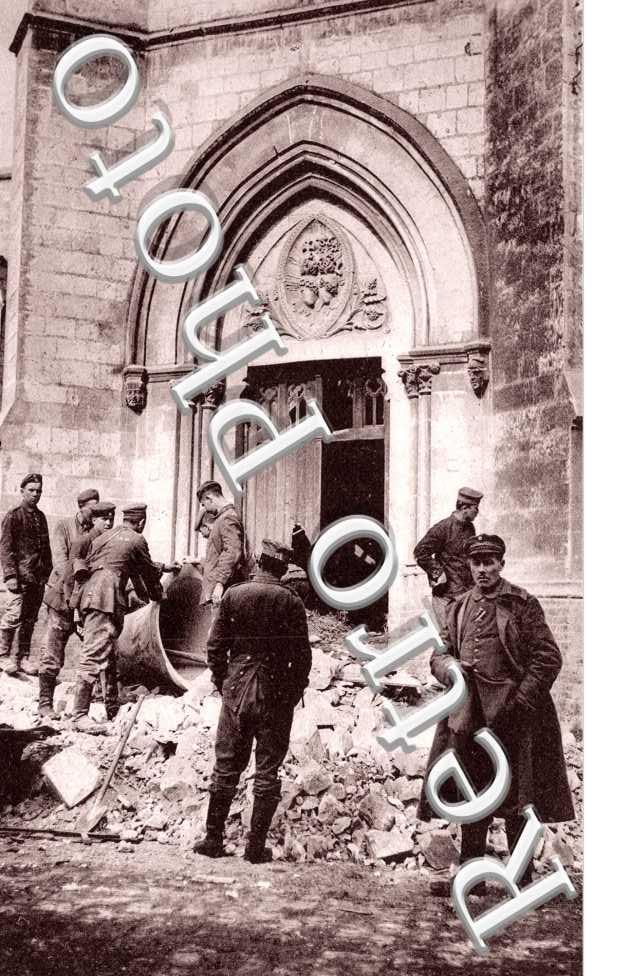 bombardement de l'eglise, la cloche