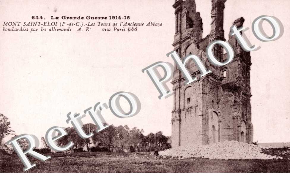 Les tours de l'ancienne abbaye bombardee par les allemands