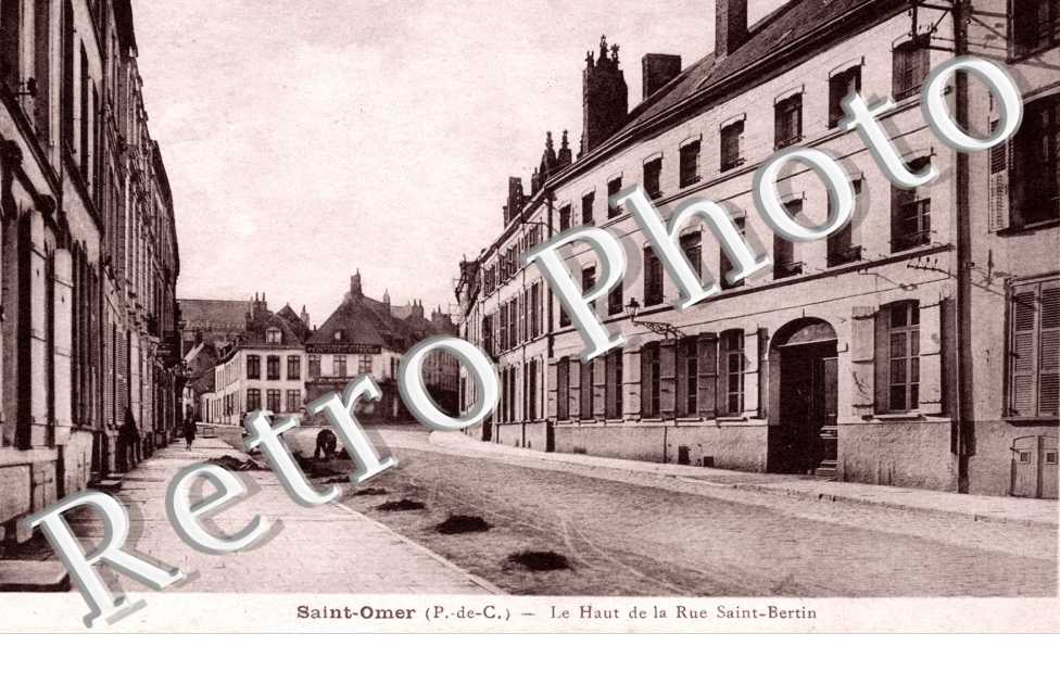 Haut de la rue Saint-Bertin