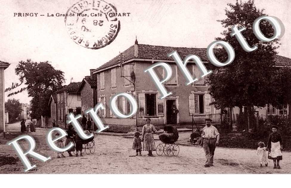 La grande rue - Cafe Vouart