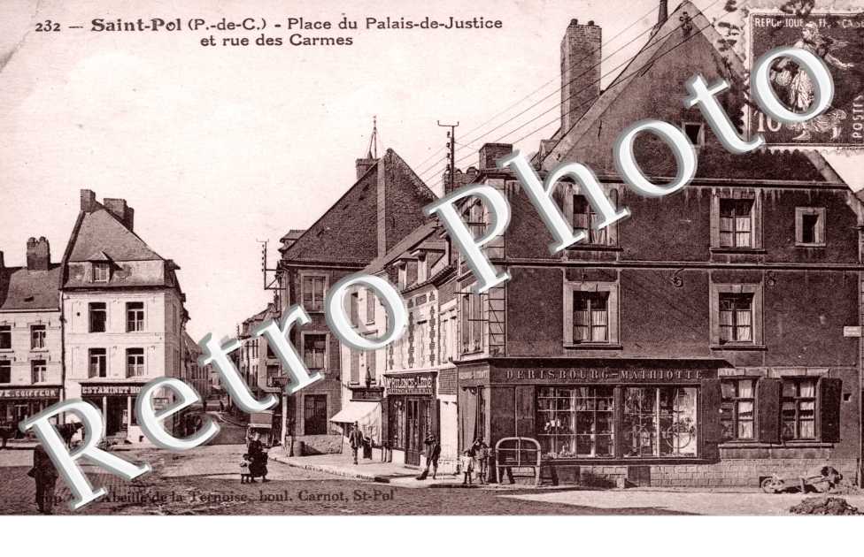 Place du Palais de Justice et Rue des Carmes