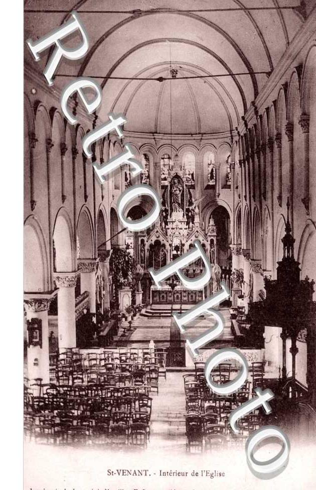 Interieur de l'eglise