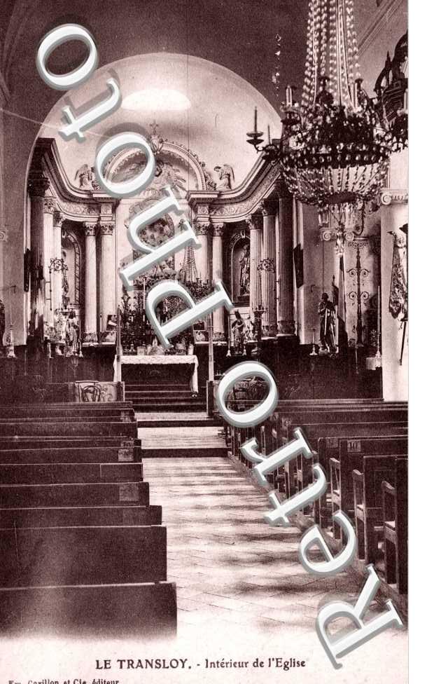 Interieur de l'eglise