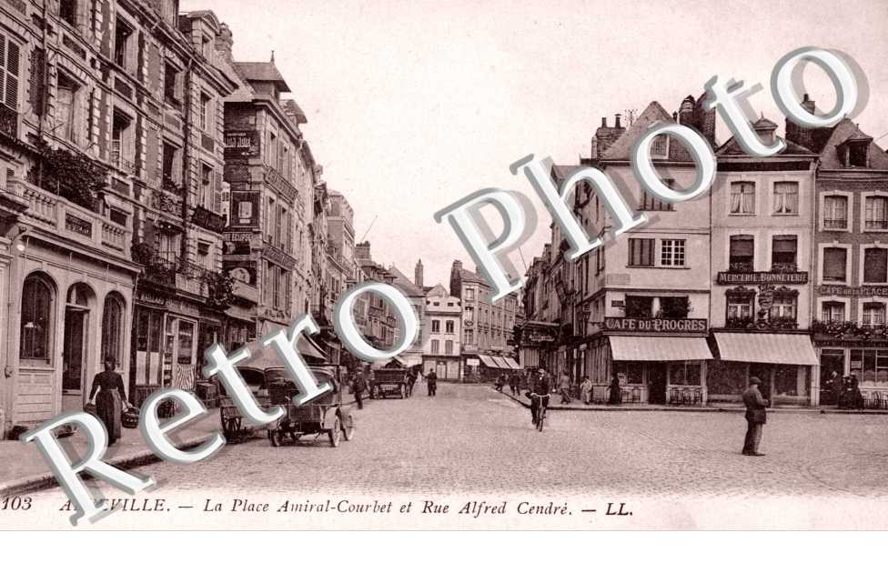 La Place d'Amiral Courbet et Rue Alfred Cendre