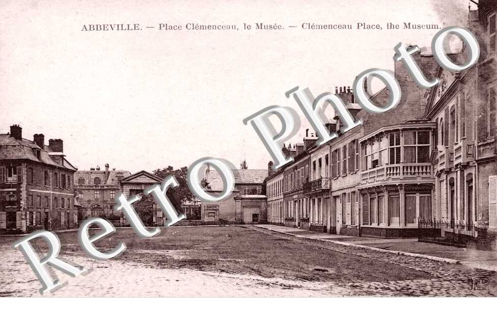 Place Clemenceau, le Musee