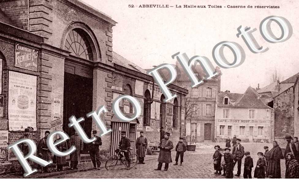 La Halle aux Toiles, Caserne de Reservistes