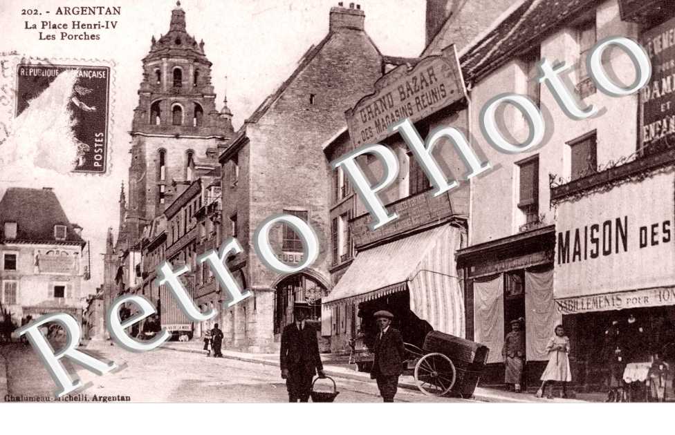la Place Henri IV, les Porches