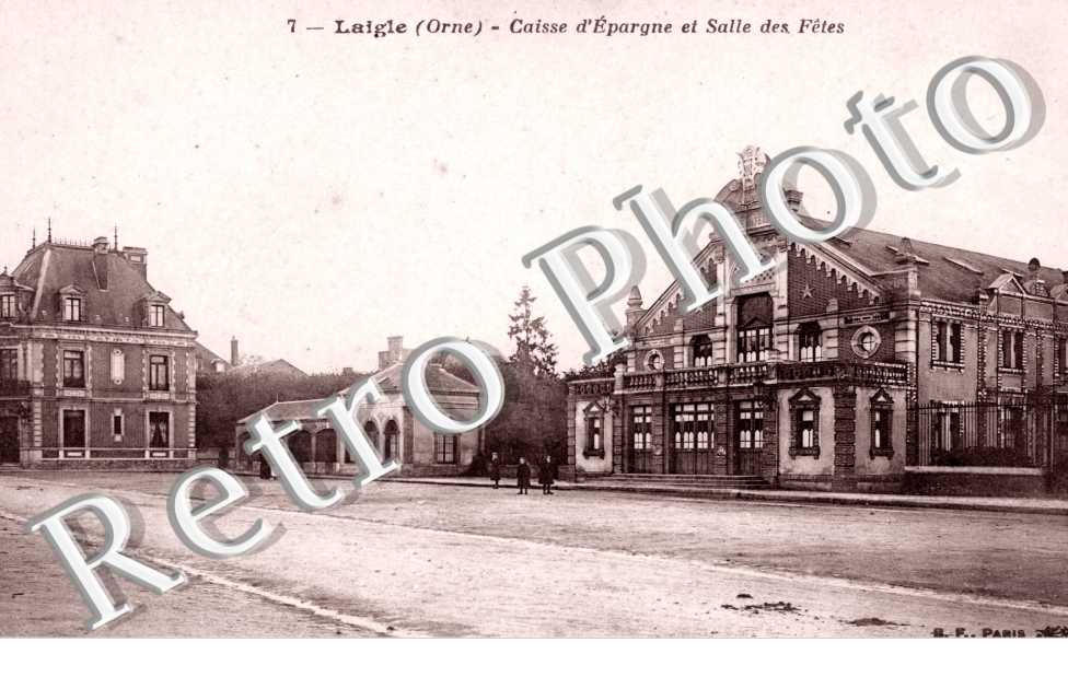 Caisse d'Epargne et Salle des Fetes