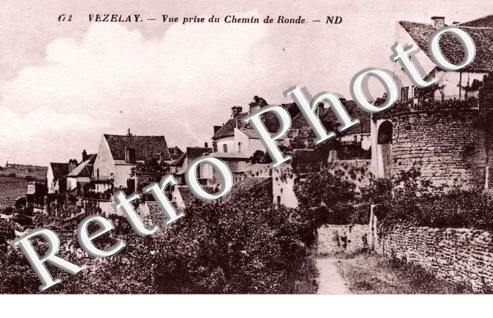 Vue prise du chemin de ronde