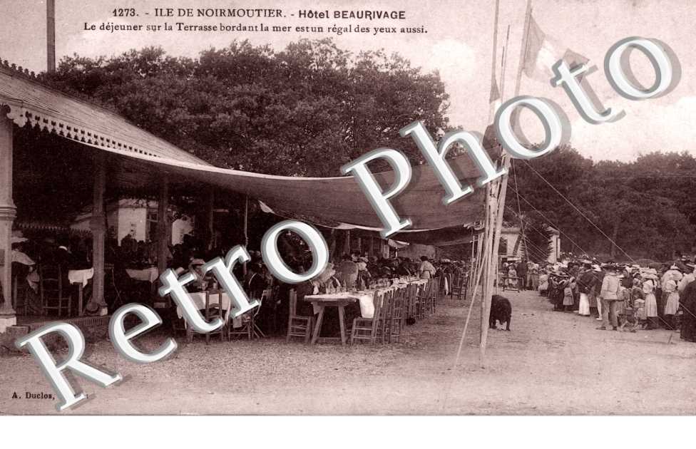 Hotel Beaurivage - le dejeuner sur la Terrasse  - Bois de la Chaise