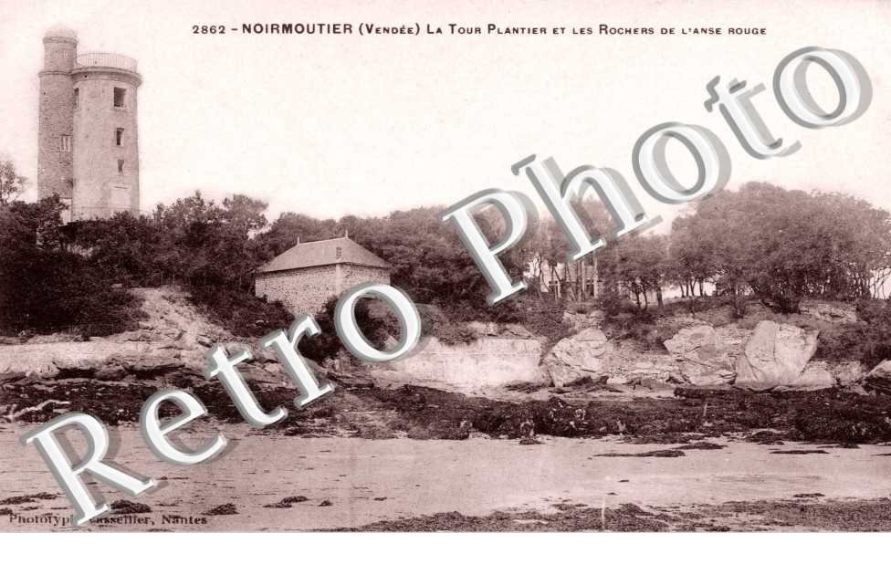 La tour Plantier et les rochers de l'Anse Rouge