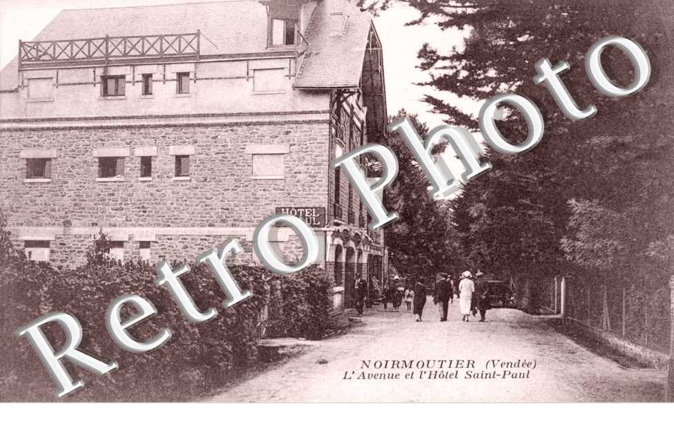 l'avenue et l'hotel Saint Paul  - Au bois de La Chaise