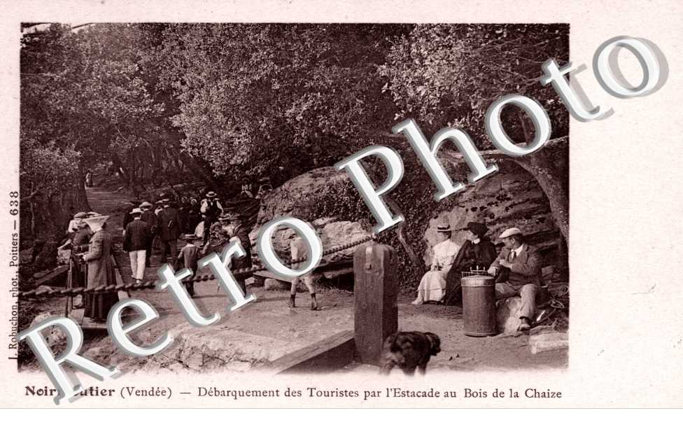 Debarquement des touristes par l'Estacade au Bois de la Chaise