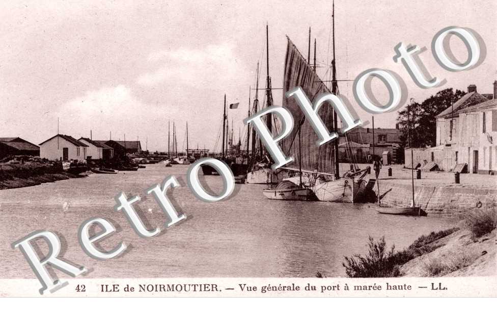 Vue générale du port à marée haute