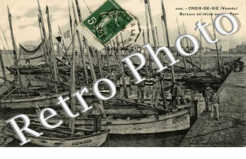 Bateaux de peche dans le port