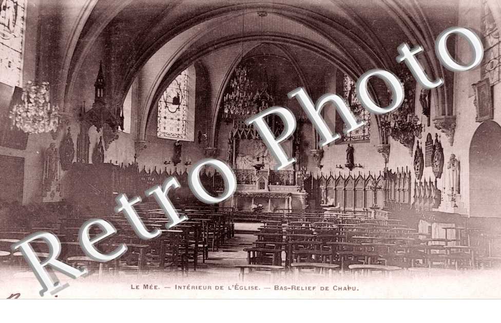 Interieur de l'eglise