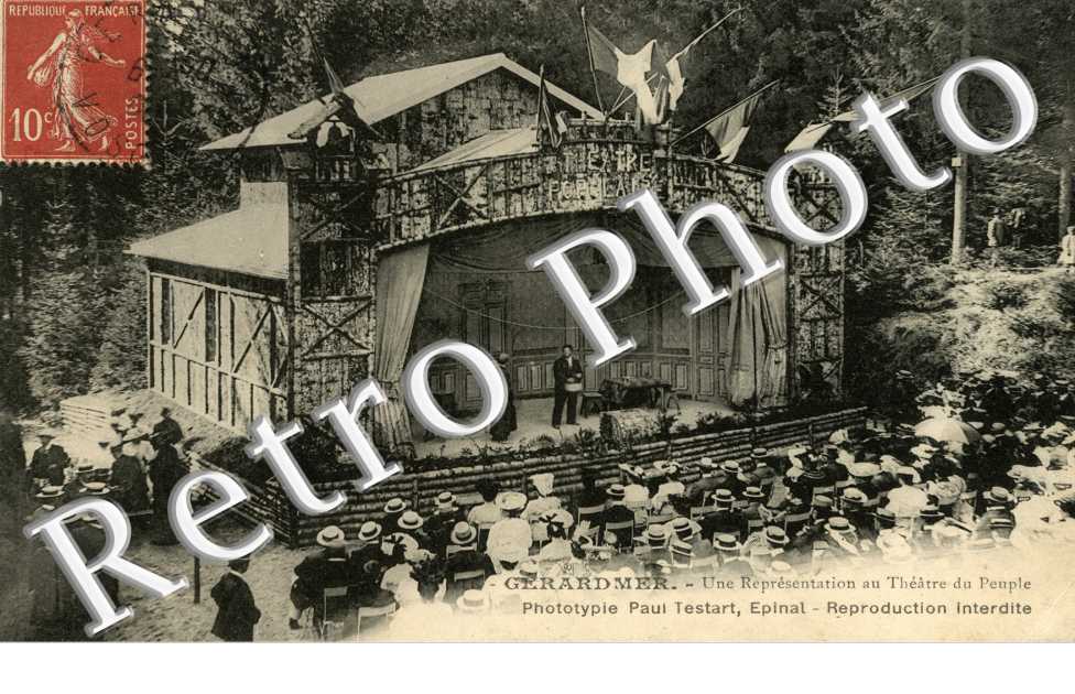 Une représentation au Théâtre du Peuple