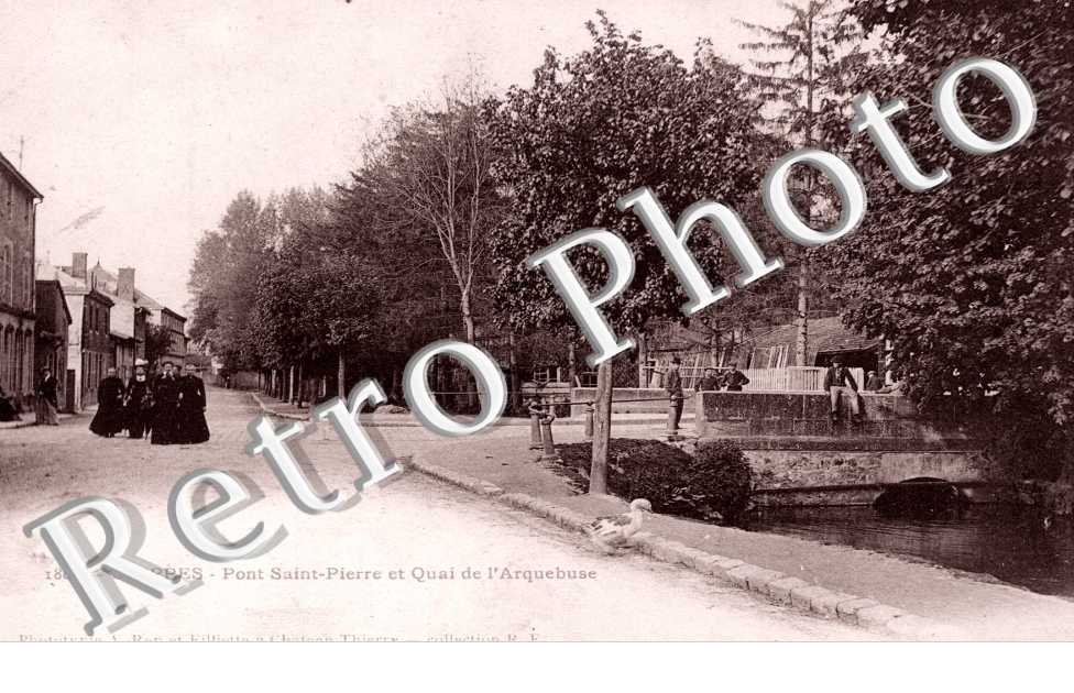 Pont Saint Pierre et Quai de l'Arquebuse
