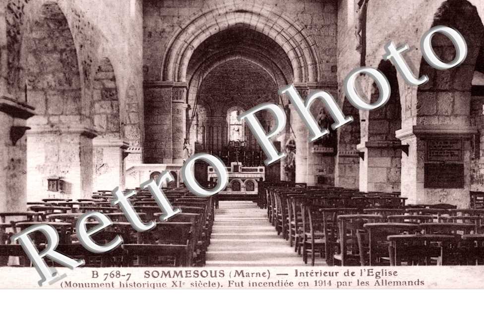 Interieur de l'eglise