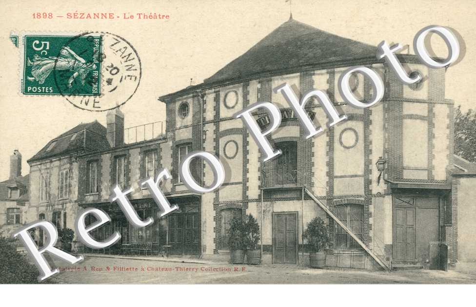 Le Theatre