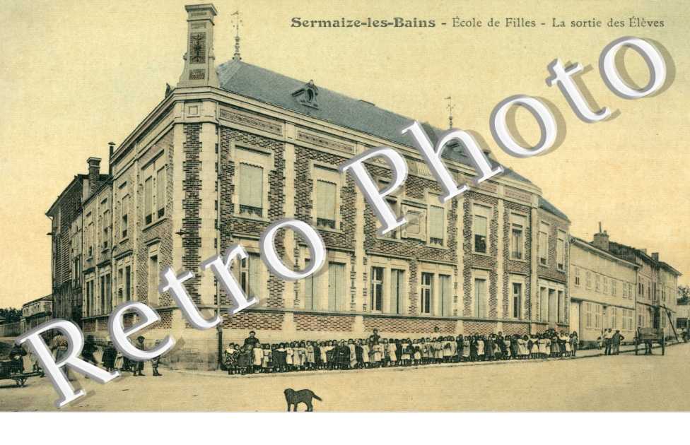 Ecole des Filles, la Sortie des Eleves