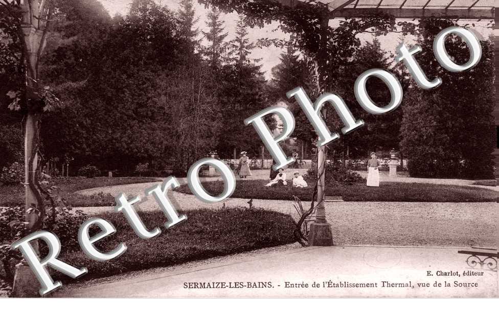 Etablissement Thermal - Entree vue de la Source