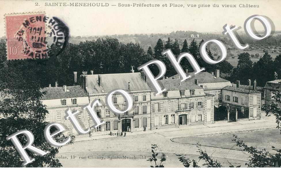 Sous prefecture et Place