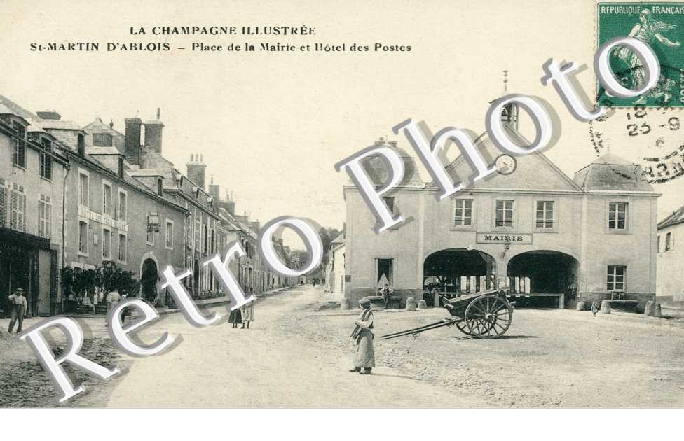 Place de la Mairie et Hotel des Postes