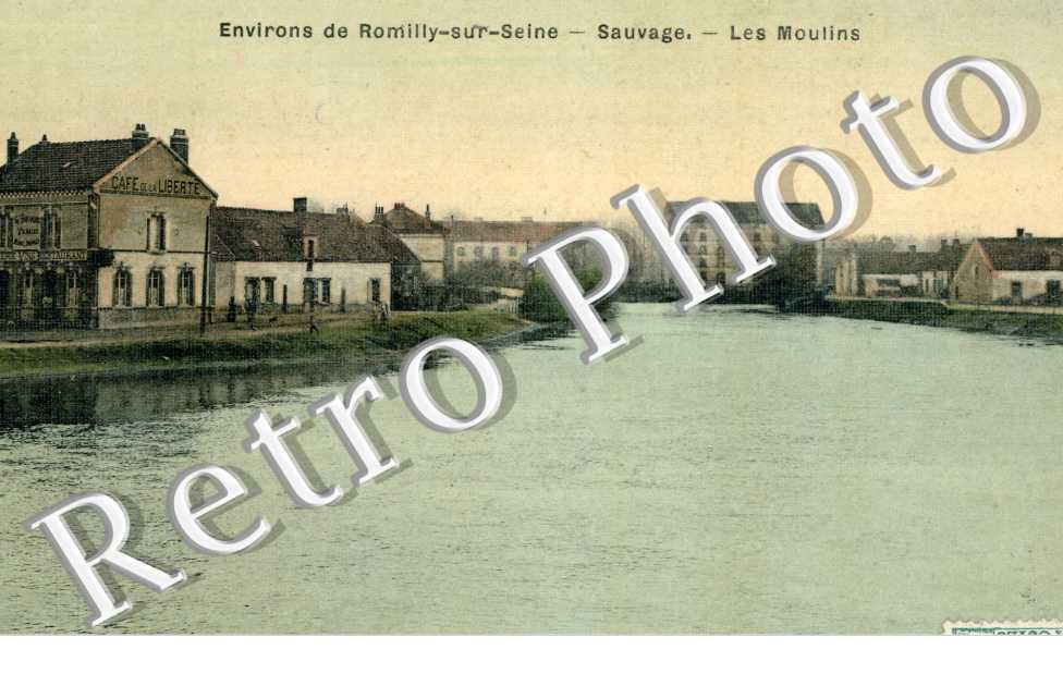 Les Moulins