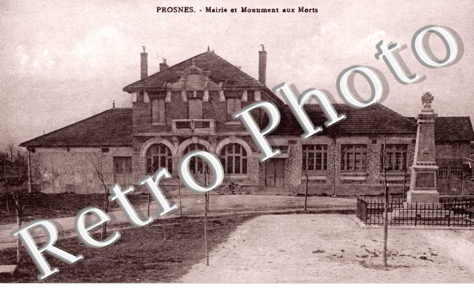 Mairie et monument aux morts