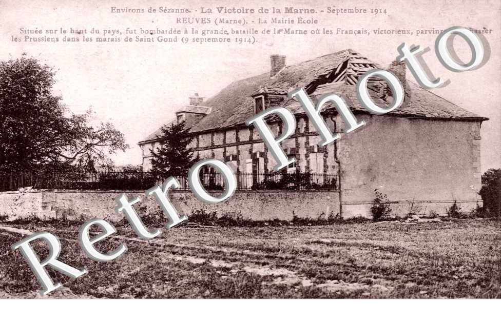 La Mairie Ecole bombardée