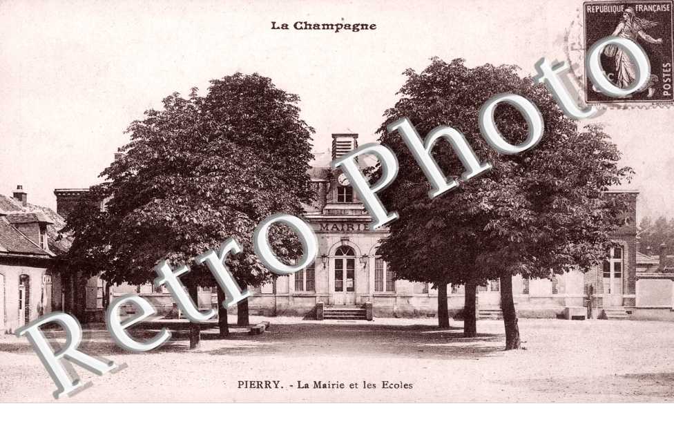 la Mairie et les ecoles