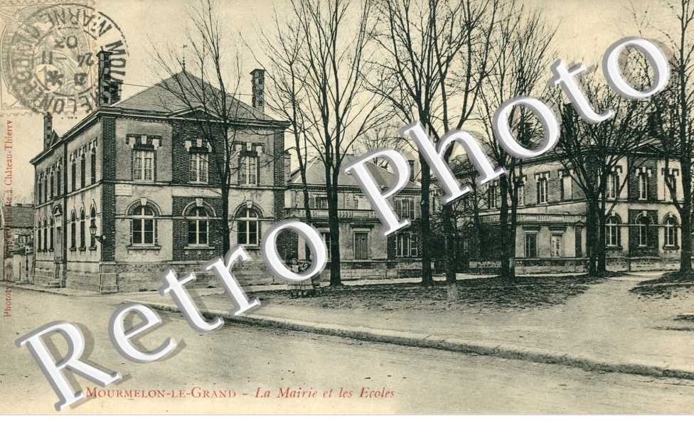 La Mairie et les Ecoles