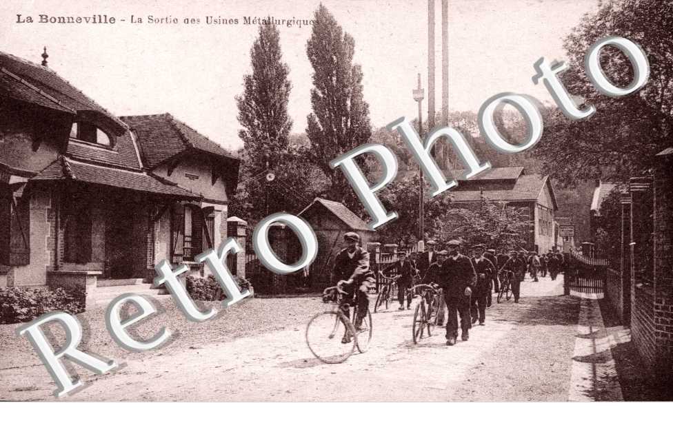 La sortie des usines metallurgiques