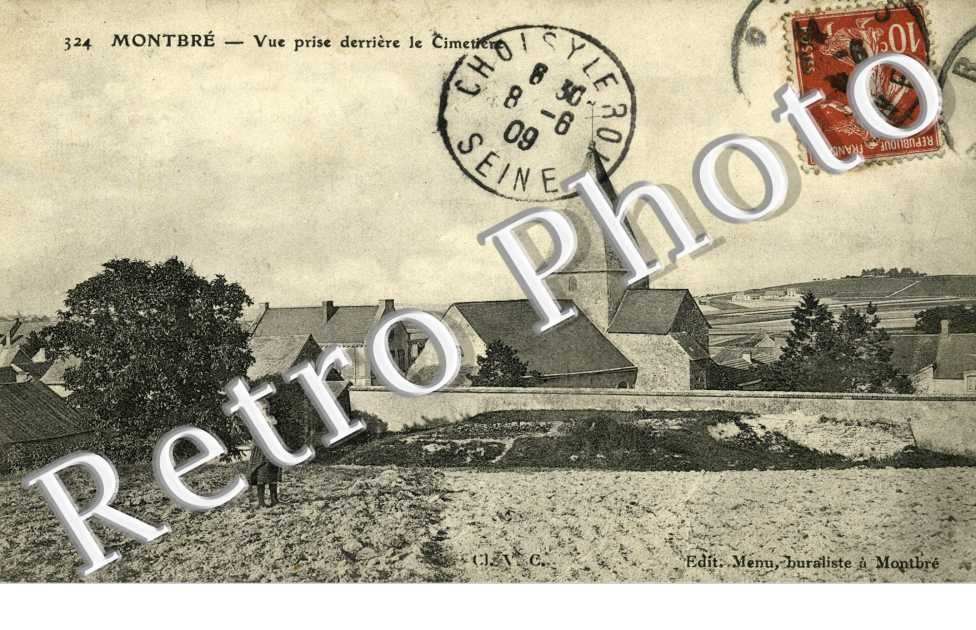 Vue prise derriere le cimetiere