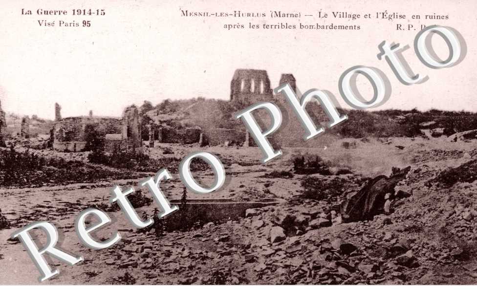 le Village et l'eglise en ruines