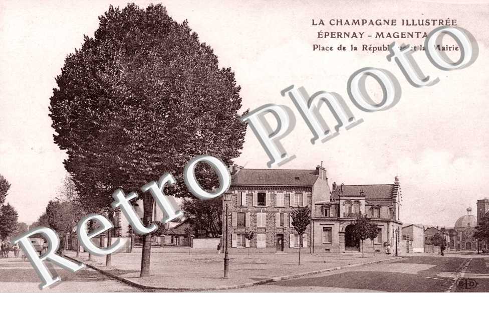 Place de la Republique et la Mairie