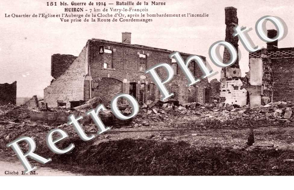 Le Quartier de l'Eglise et l'Auberge de la Cloche d'Or - Ruines