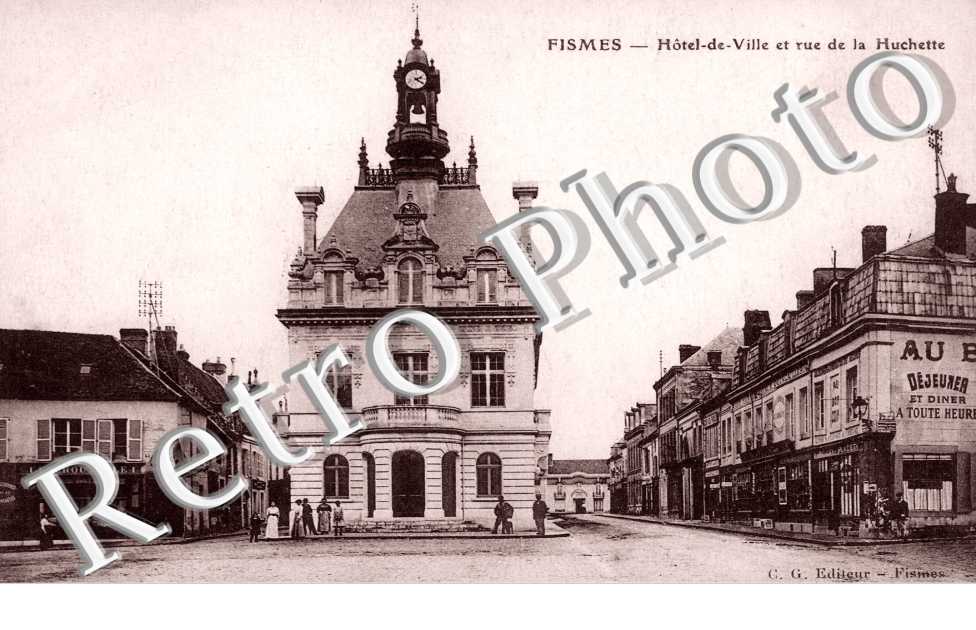 Hotel de Ville et rue de la Huchette