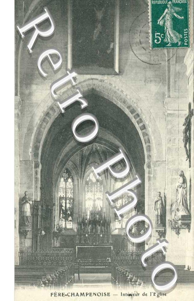 Interieur de l'eglise