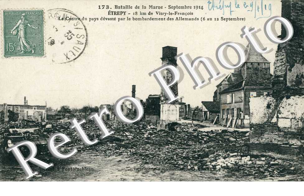 le centre du pays dévasté par le bombardement allemand
