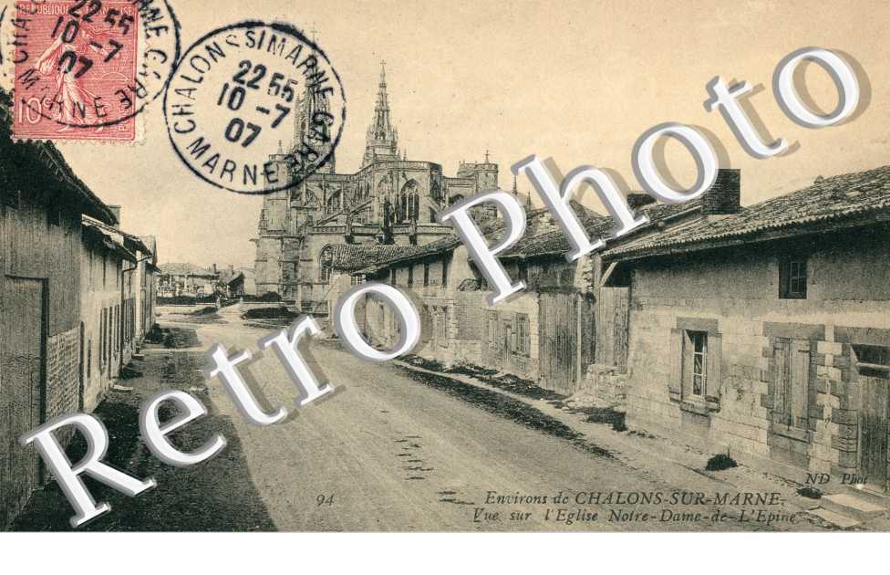 Vue sur l'Eglise Notre-Dame-de-l'Epine