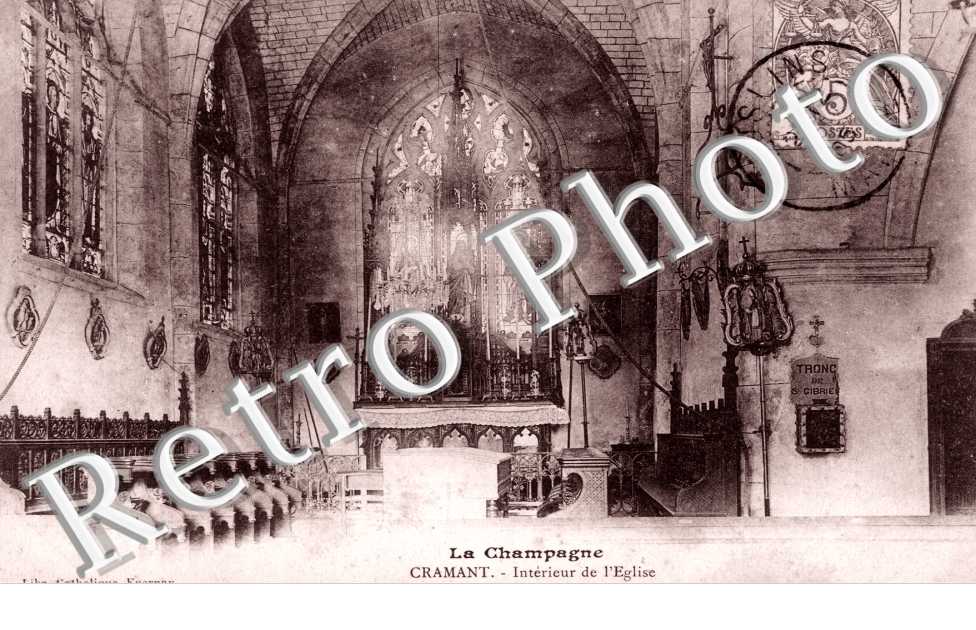 Interieur de l'eglise