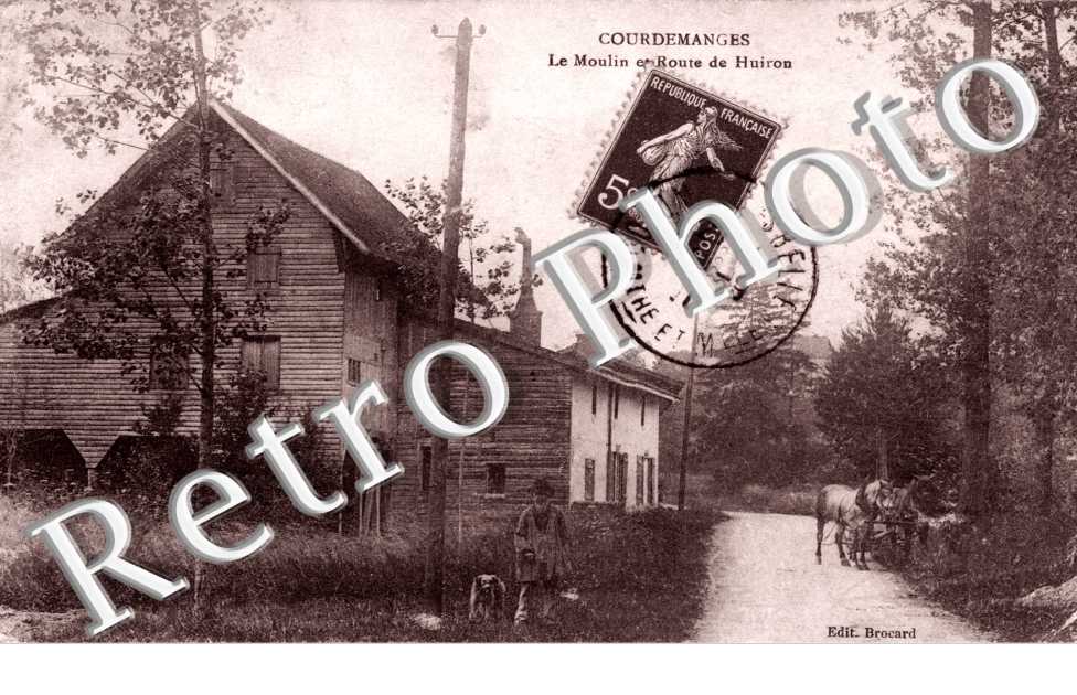 Le moulin et route de Huiron