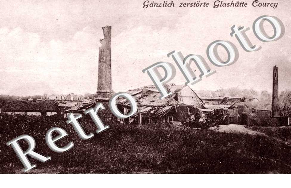 Ganzlich zertorte glashutte Courcy