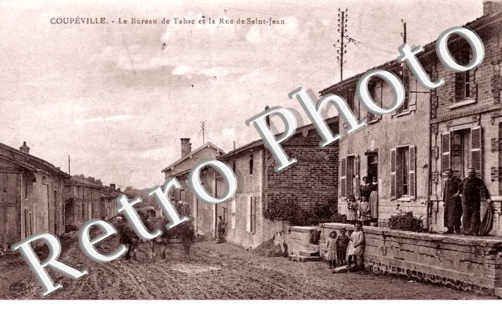 le Bureau de Tabac et la Rue de Saint-Jean