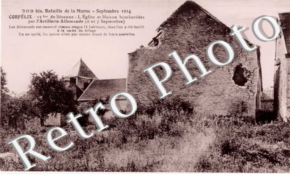 L'eglise et maison bombardees