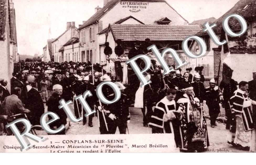 Conflans-sur-Seine, Obseques de Marcel Bresillon, Second-Maitre Mecanicien du Pluviose